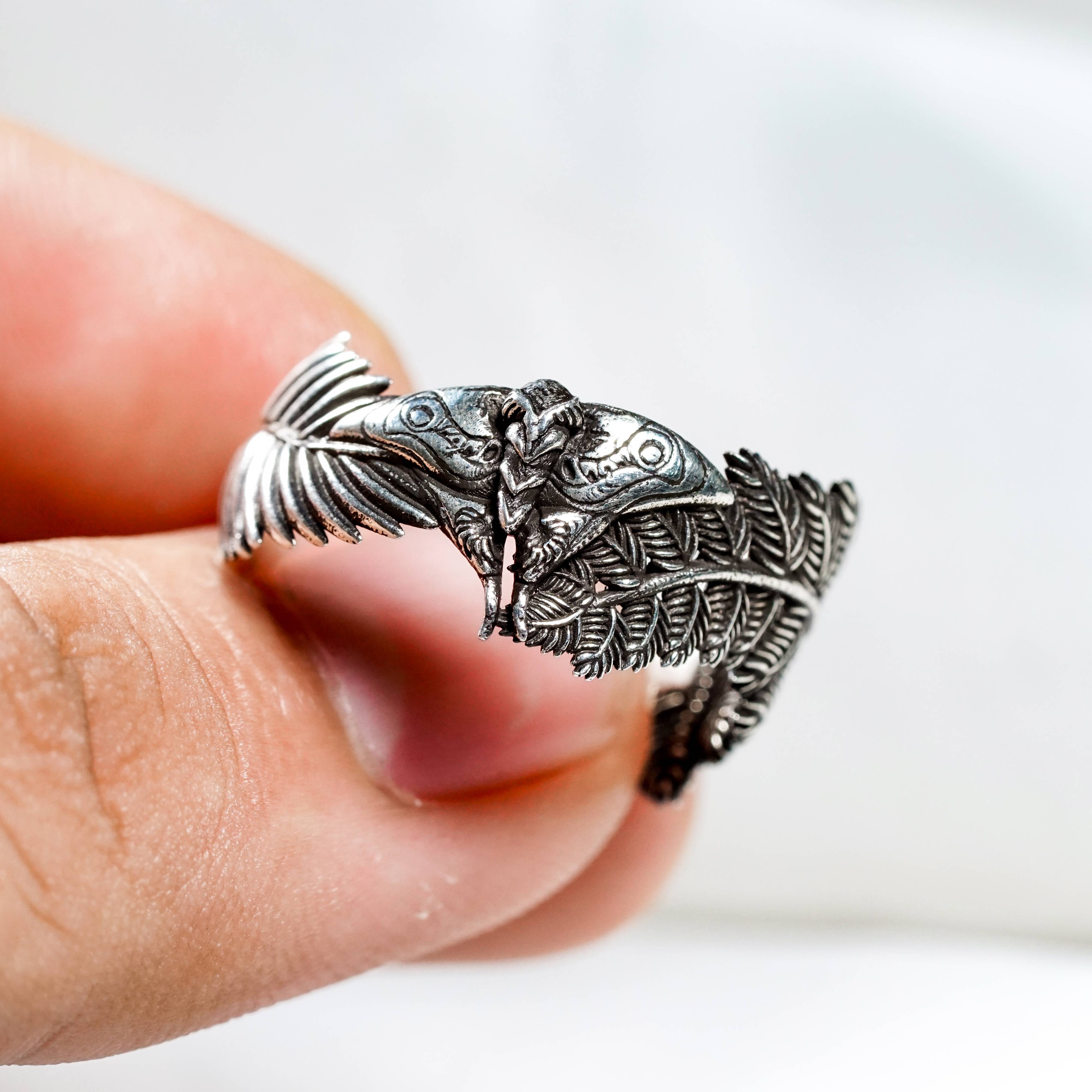 The Last of Us Silver Jewery, Ellie’s Moth & Fern Sterling Silver Ring, Inspired by Ellie’s Tattoo from The Last of Us Part II, Ellie's Tattoo Jewerly, TLOU 2