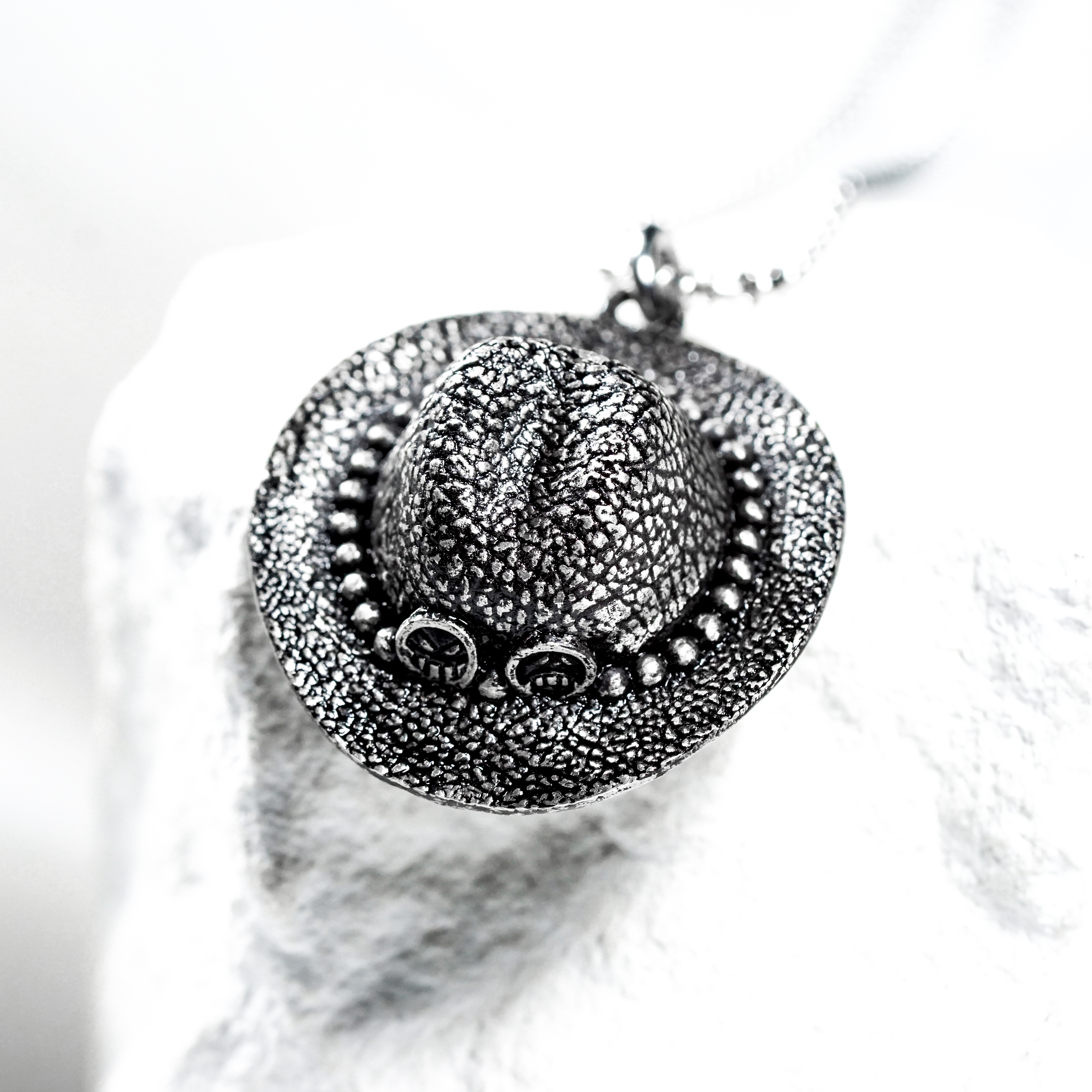 One Piece Ace's Hat Necklace, Pirates Hat Necklace, Handmade Manga-Inspired Jewelry, Perfect Gift for One Piece Fans 4 - EternaSilver DSC04531 - EternaSilver