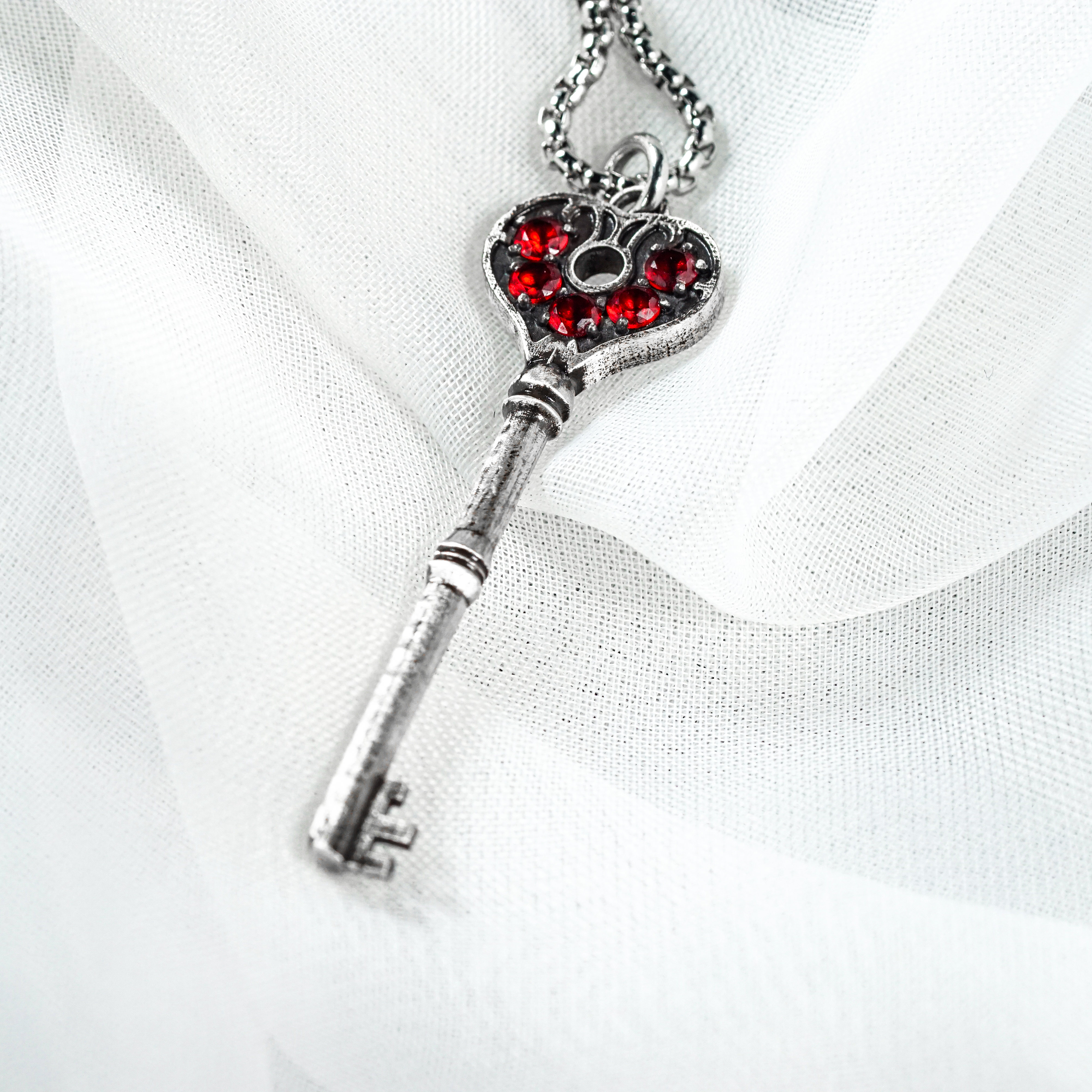 Resident Evil 2 Remake Precinct Key Pendant Necklace Set, 950 Sterling Silver Club, Diamond, Spade & Heart Keys with Gemstones 12 - EternaSilver DSC05762 - EternaSilver