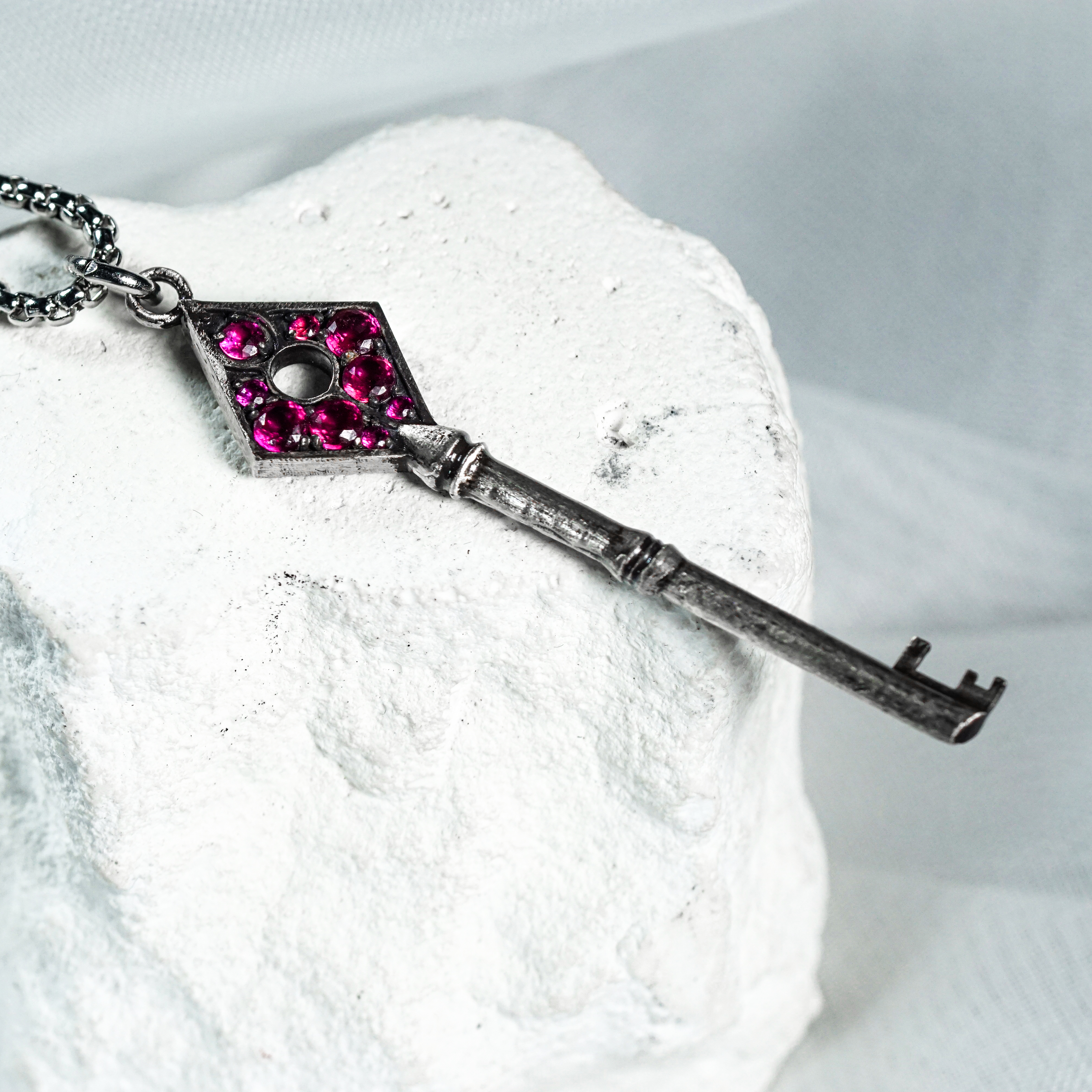 Resident Evil 2 Remake Precinct Key Pendant Necklace Set, 950 Sterling Silver Club, Diamond, Spade & Heart Keys with Gemstones 26 - EternaSilver DSC05795 - EternaSilver