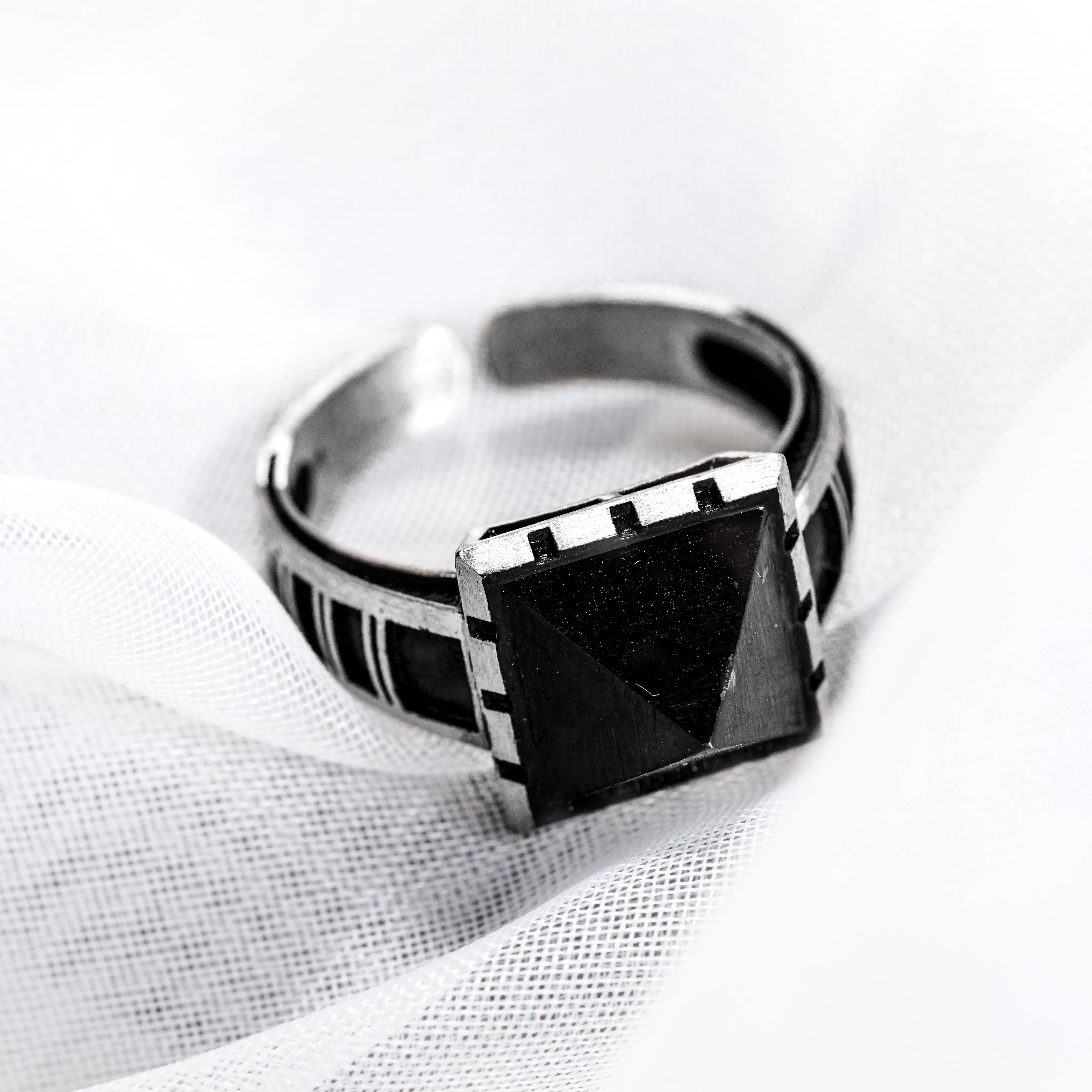 Baldur's Gate 3 Killer's Sweetheart Ring, Custom 950 Silver Ring, Handmade BG3 Jewelry 8 - EternaSilver DSC07020 - EternaSilver