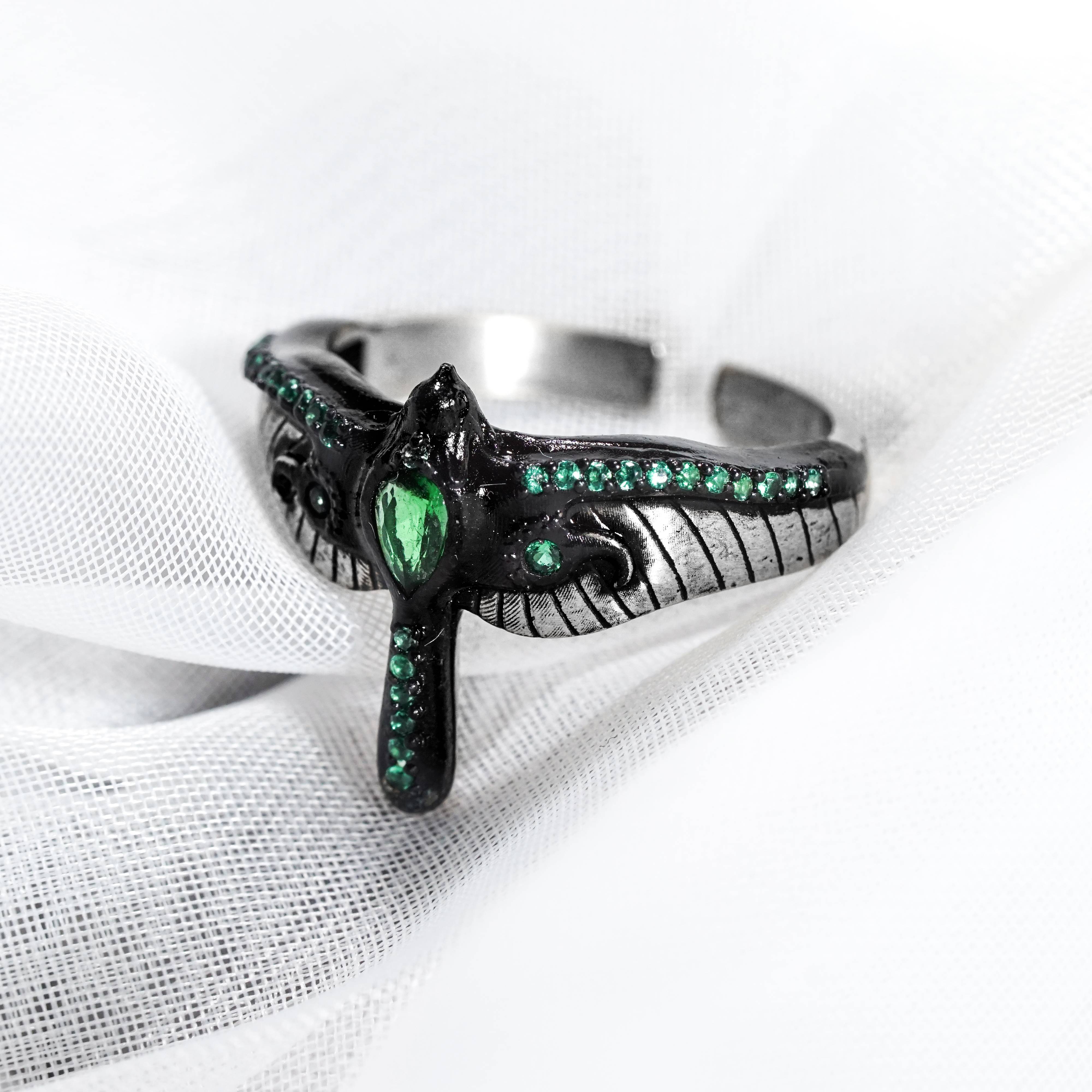 Baldur's Gate 3 Ring of Evasion, Custom Handmade 950 Silver Jewelry, Perfect for BG3 Fans and DnD Players 7 - EternaSilver DSC07030 - EternaSilver