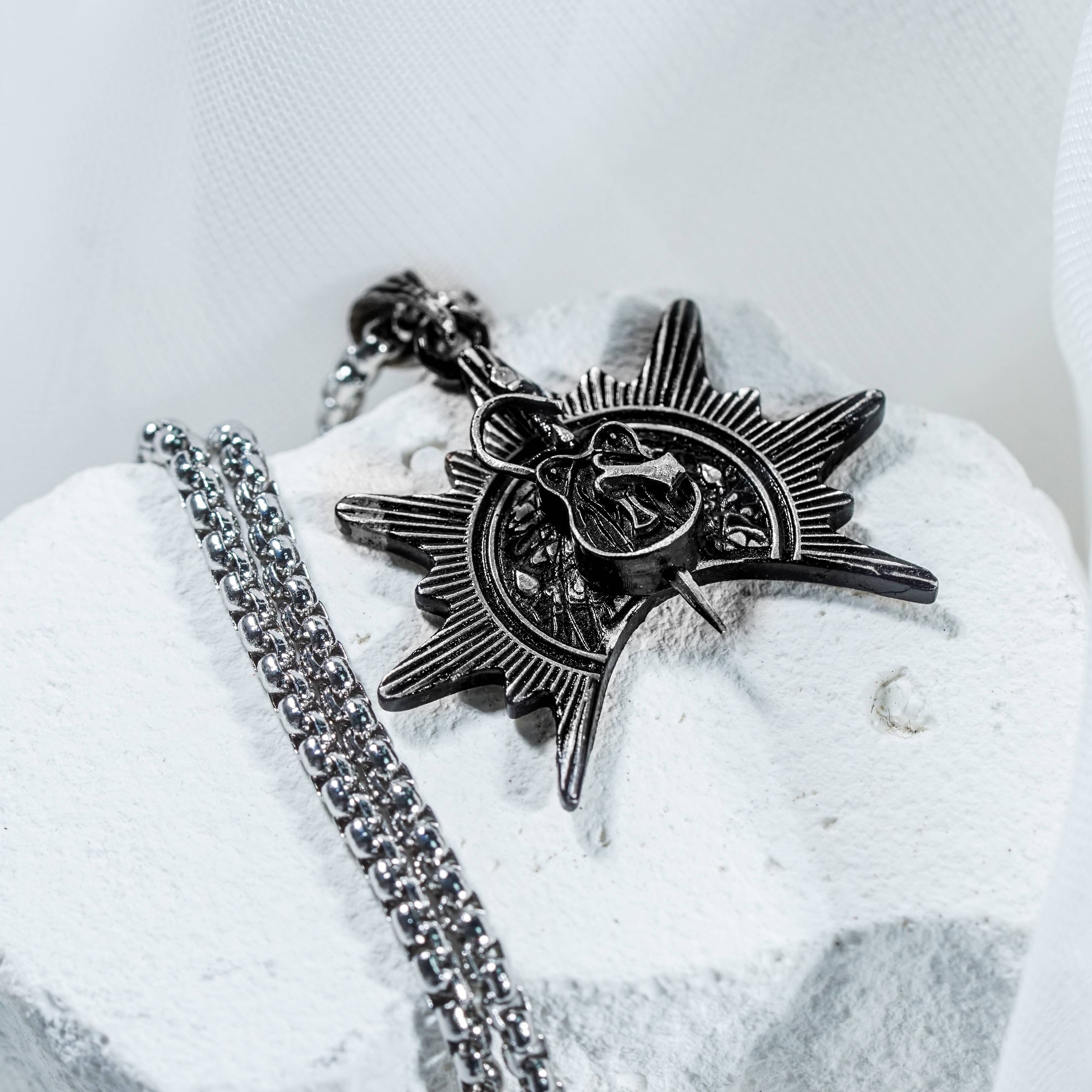 Baldur's Gate 3 Rogue Silver 950 Badge Necklace, Unique Silver Pendant Inspired by BG3, Gift for Fans of Baldur's Gate 3 6 - EternaSilver DSC07714 - EternaSilver