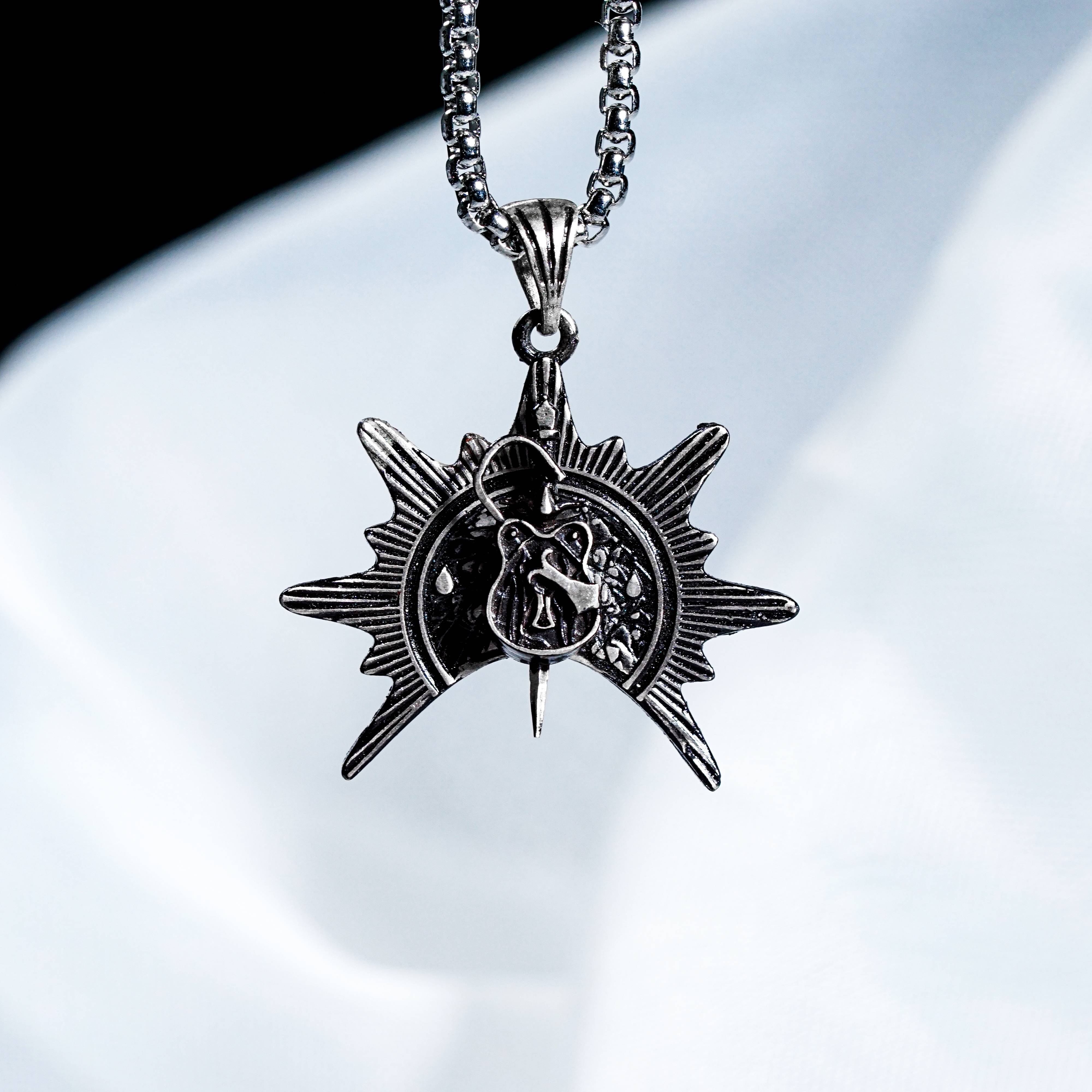 Baldur's Gate 3 Rogue Silver 950 Badge Necklace, Unique Silver Pendant Inspired by BG3, Gift for Fans of Baldur's Gate 3