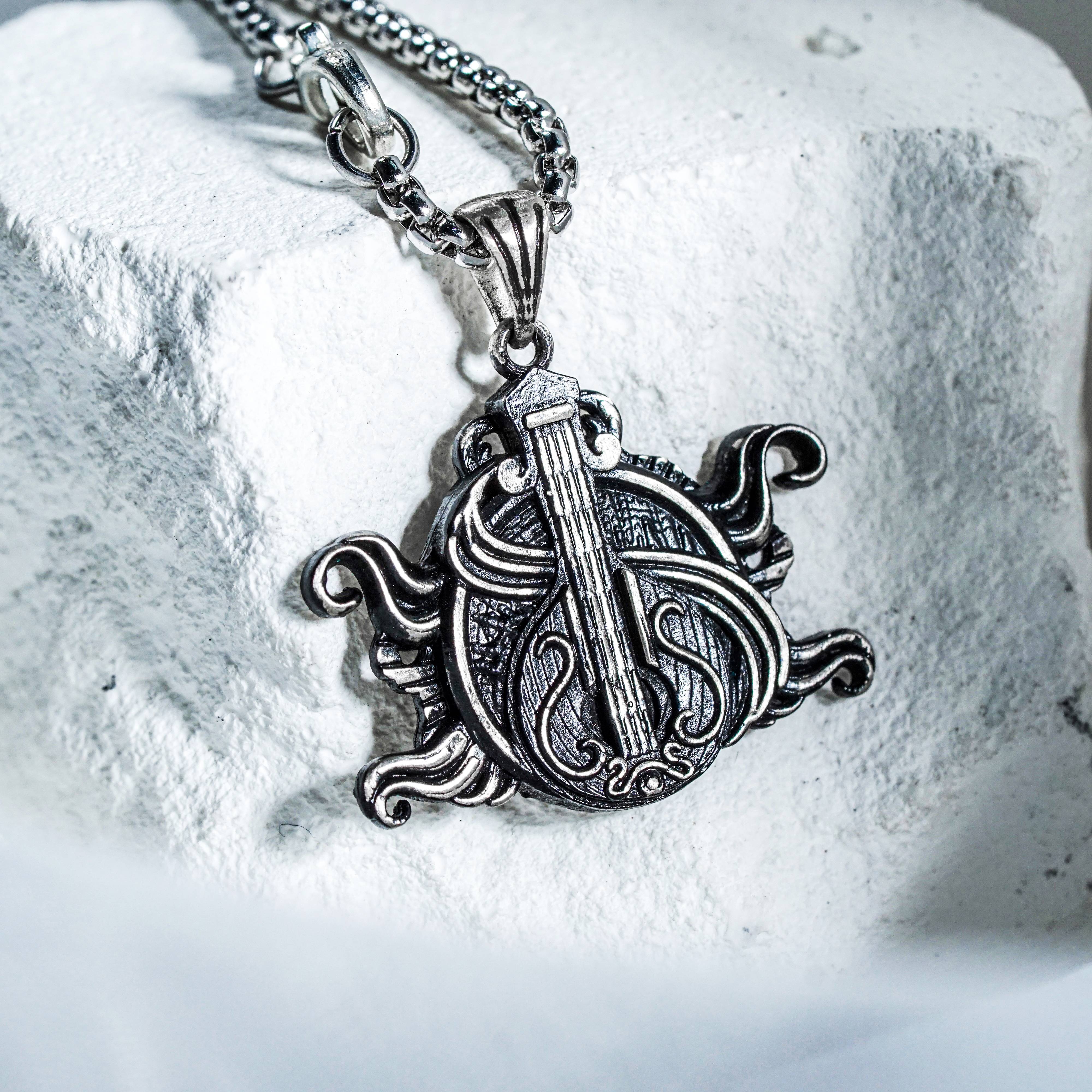 Baldur's Gate 3 Bard Silver 950 Badge Necklace, Unique Silver Pendant Inspired by BG3, Gift for Fans of Baldur's Gate 3 5 - EternaSilver DSC07782 - EternaSilver