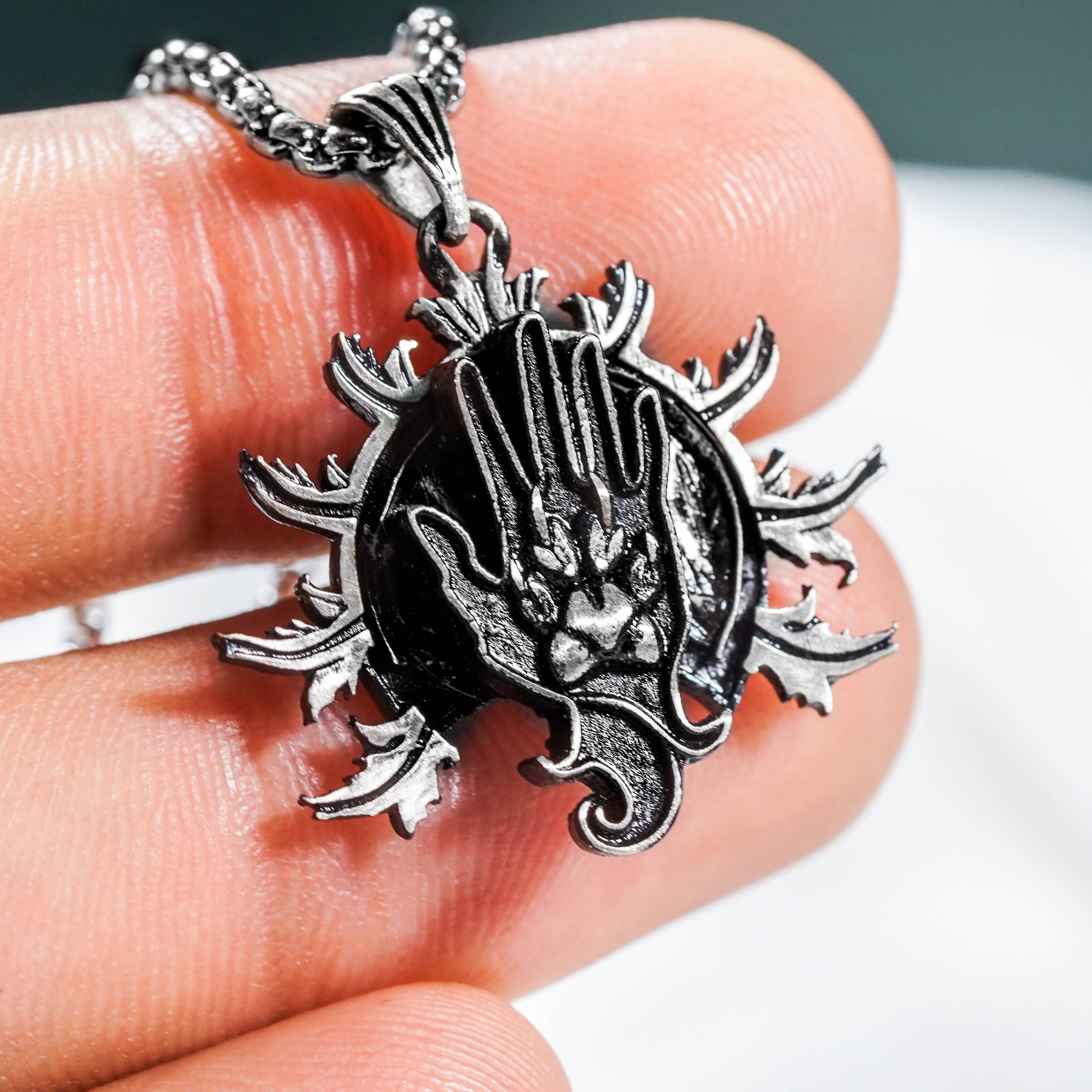 Baldur's Gate 3 Ranger Silver 950 Badge Necklace, Unique Silver Pendant Inspired by BG3, Gift for Fans of Baldur's Gate 3 4 - EternaSilver DSC07916 - EternaSilver