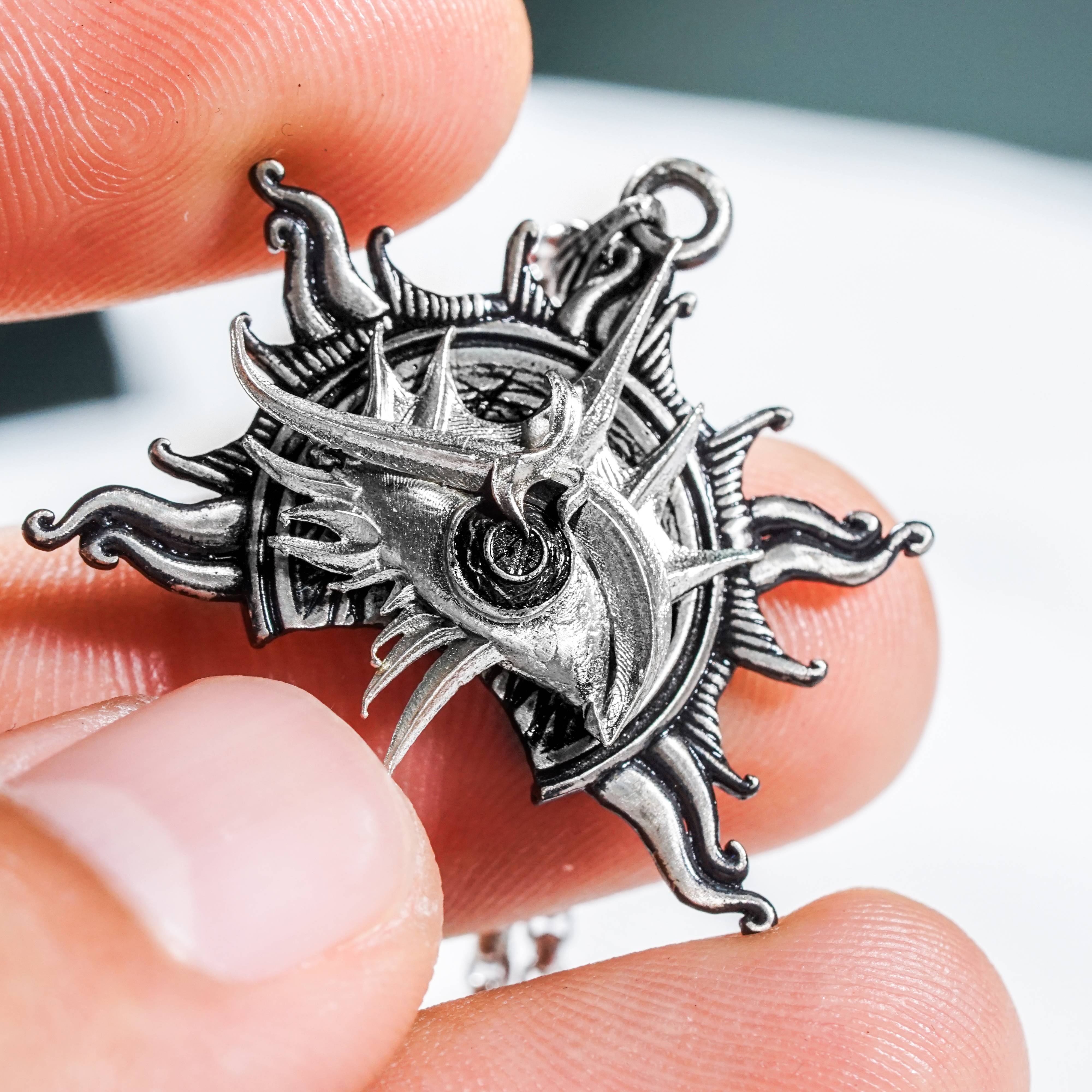 Baldur's Gate 3 Warlock Silver 950 Badge Necklace, Unique Silver Pendant Inspired by BG3, Gift for Fans of Baldur's Gate 3 5 - EternaSilver DSC07992 - EternaSilver