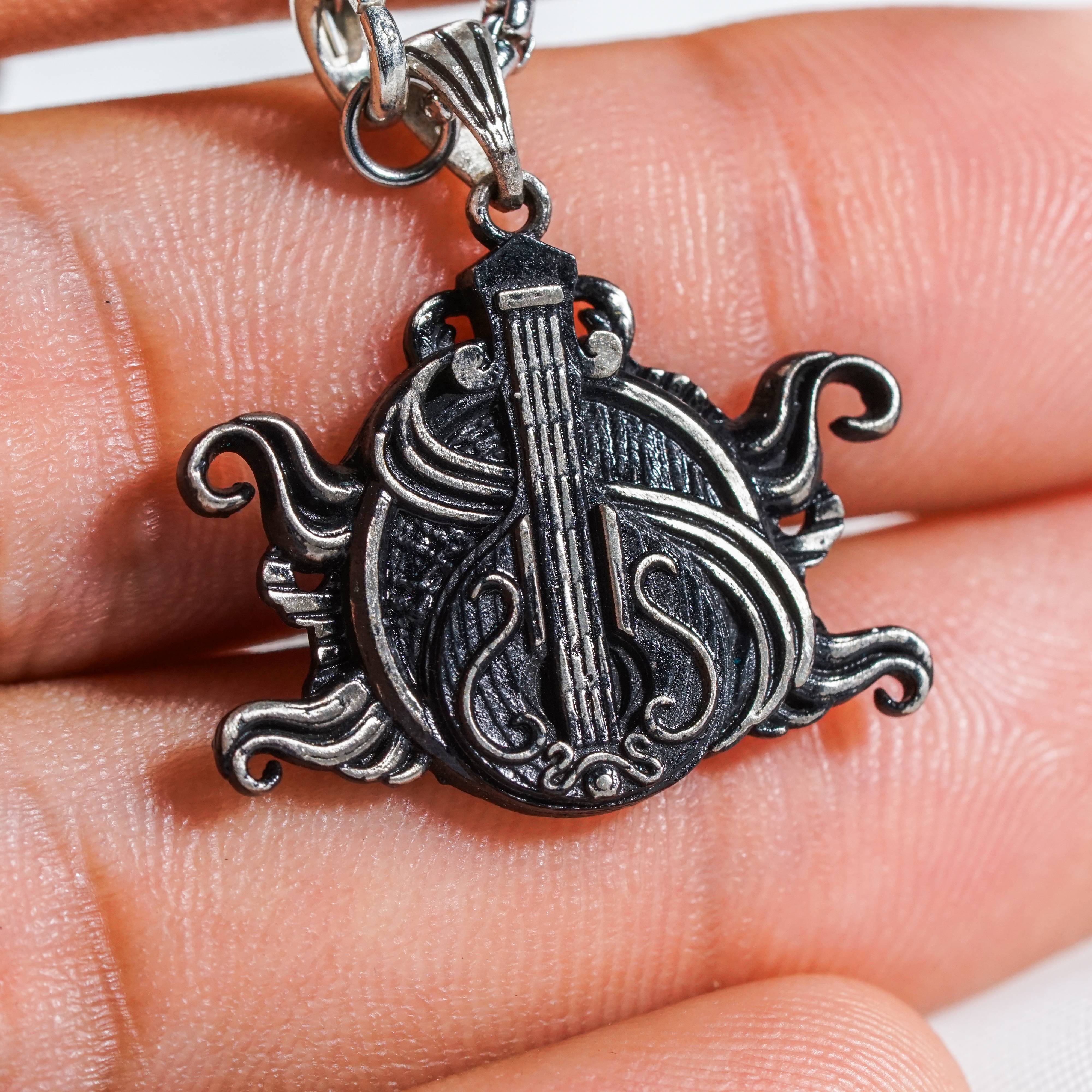 Baldur's Gate 3 Bard Silver 950 Badge Necklace, Unique Silver Pendant Inspired by BG3, Gift for Fans of Baldur's Gate 3 4 - EternaSilver DSC07998 - EternaSilver