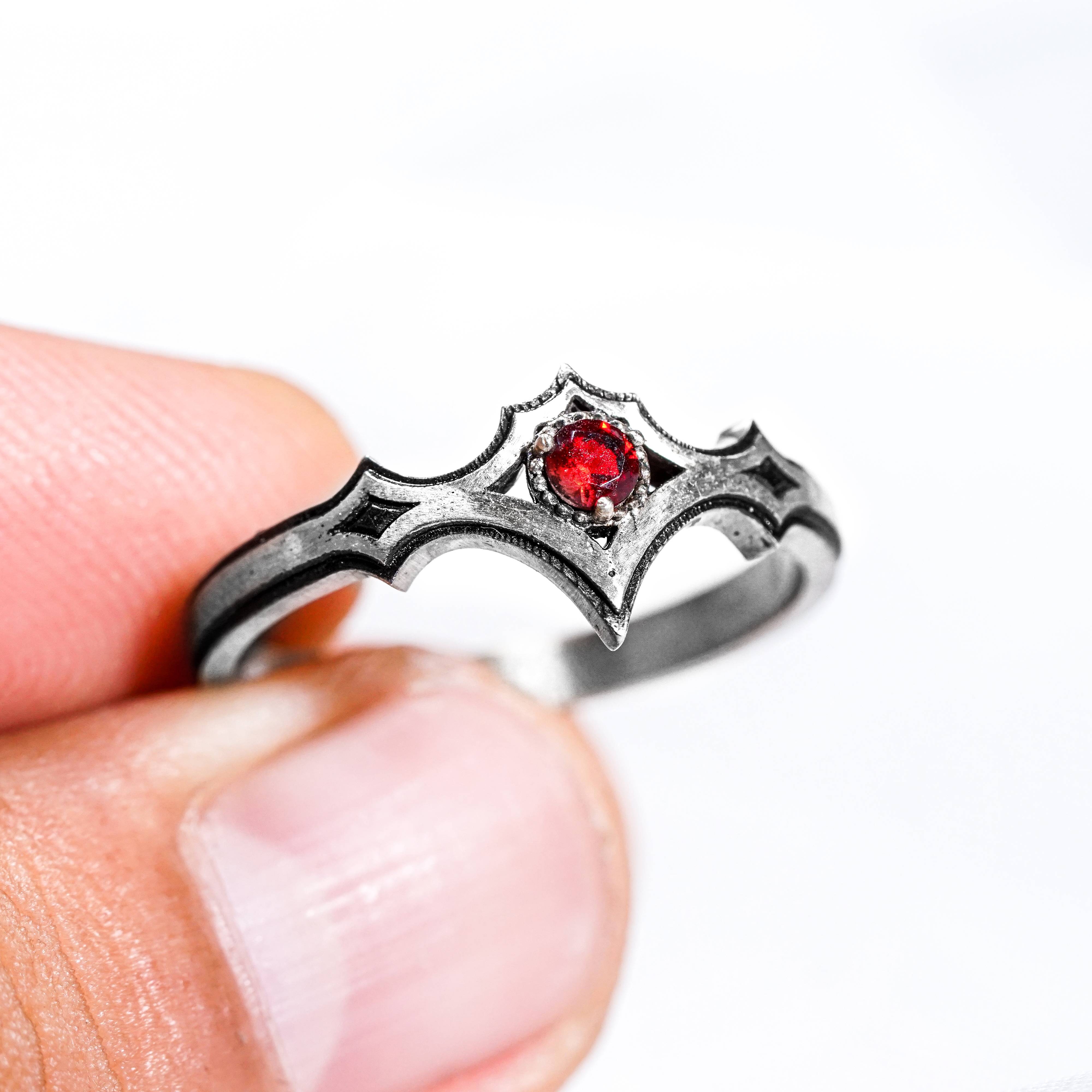 Baldur's Gate 3 Szarr Family Ring, Handmade 950 Silver Cazador’s Ring, Custom BG3 Jewelry for DnD and RPG Fans 7 - EternaSilver DSC08148 - EternaSilver
