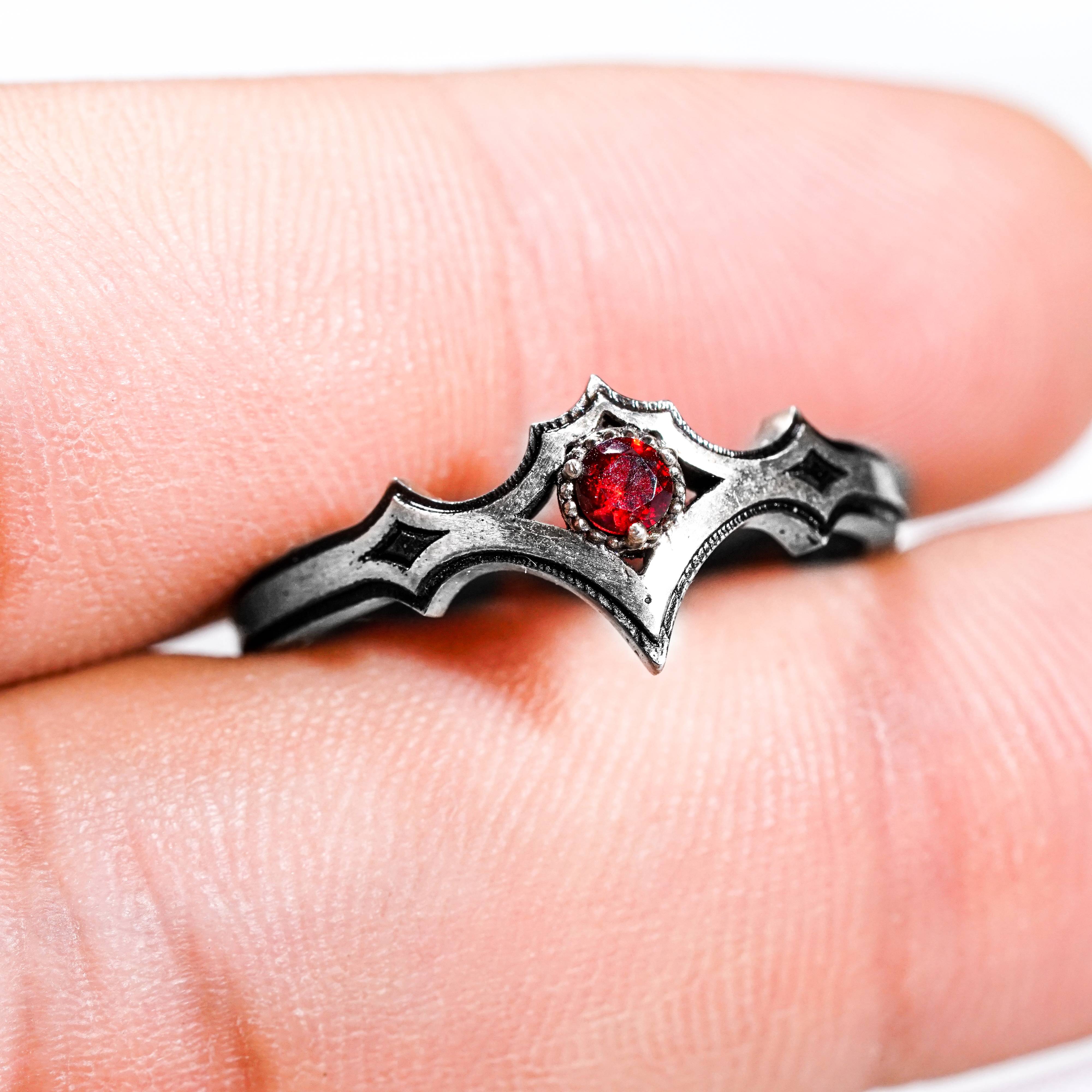 Baldur's Gate 3 Szarr Family Ring, Handmade 950 Silver Cazador’s Ring, Custom BG3 Jewelry for DnD and RPG Fans 8 - EternaSilver DSC08149 - EternaSilver