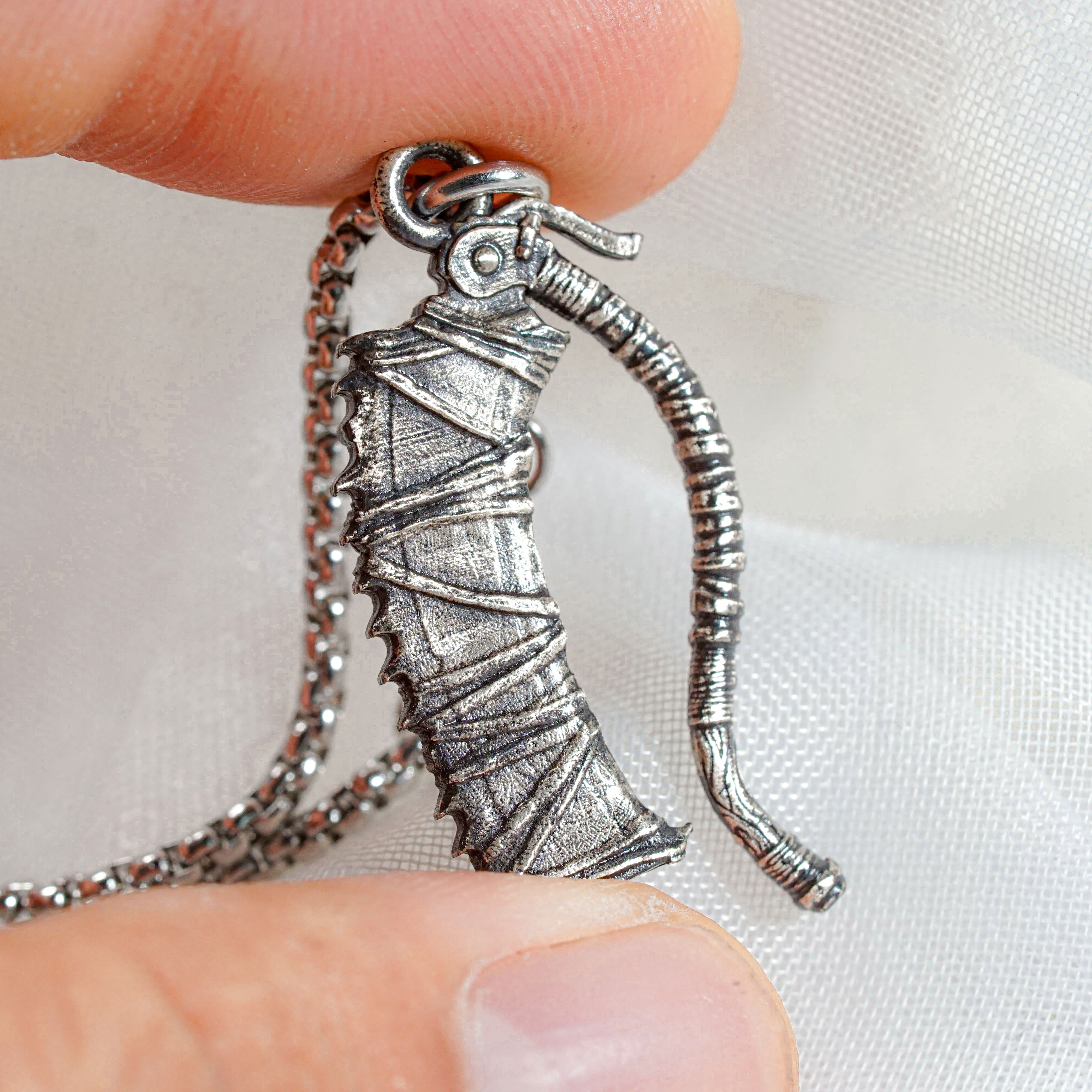 Saw Cleaver Bloodborne Necklace, Handcrafted 950 Silver Bloodborne Pendant, Cosplay & Collector’s Jewelry, Gift for Gamer 4 - EternaSilver DSC08728 - EternaSilver