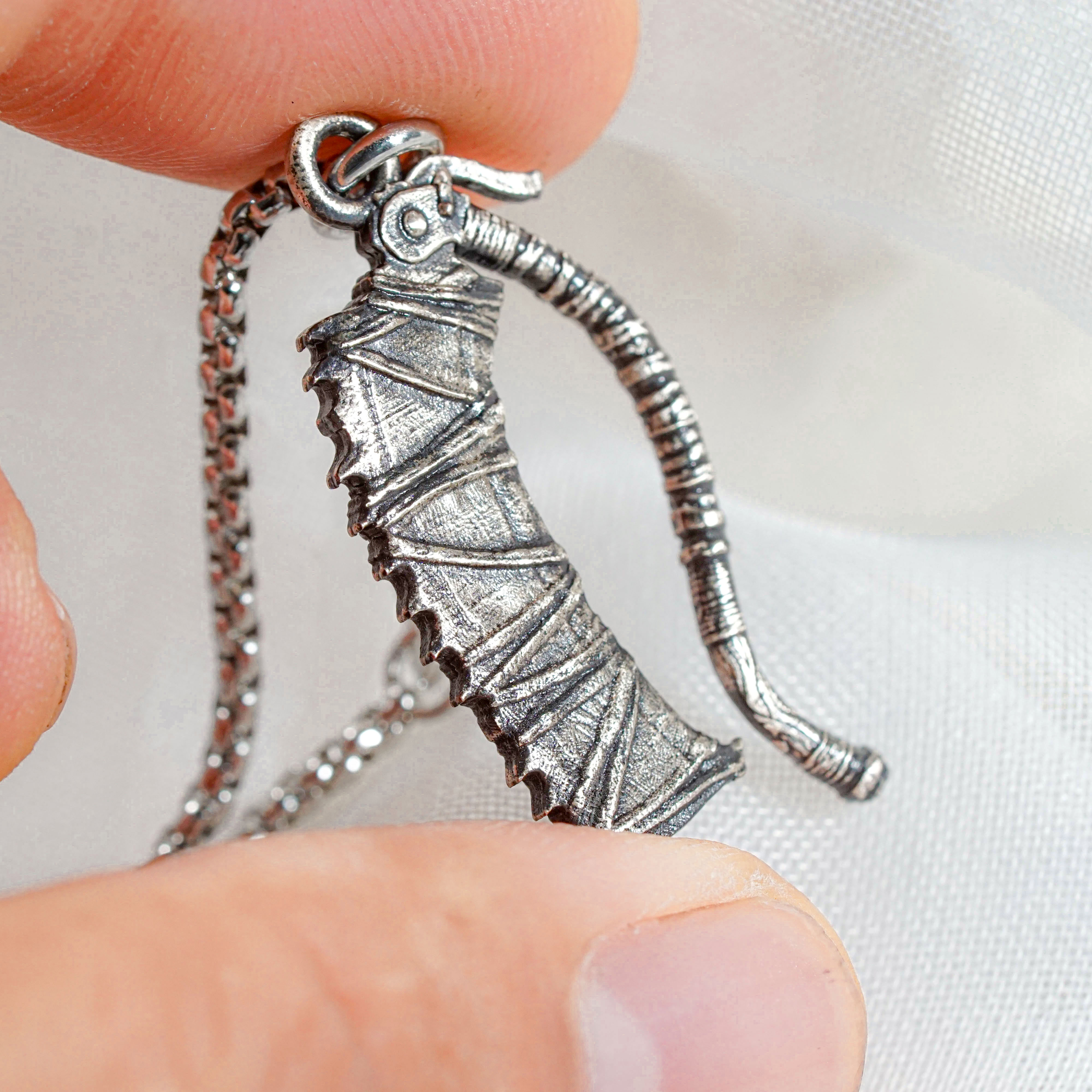 Saw Cleaver Bloodborne Necklace, Handcrafted 950 Silver Bloodborne Pendant, Cosplay & Collector’s Jewelry, Gift for Gamer 5 - EternaSilver DSC08729 - EternaSilver