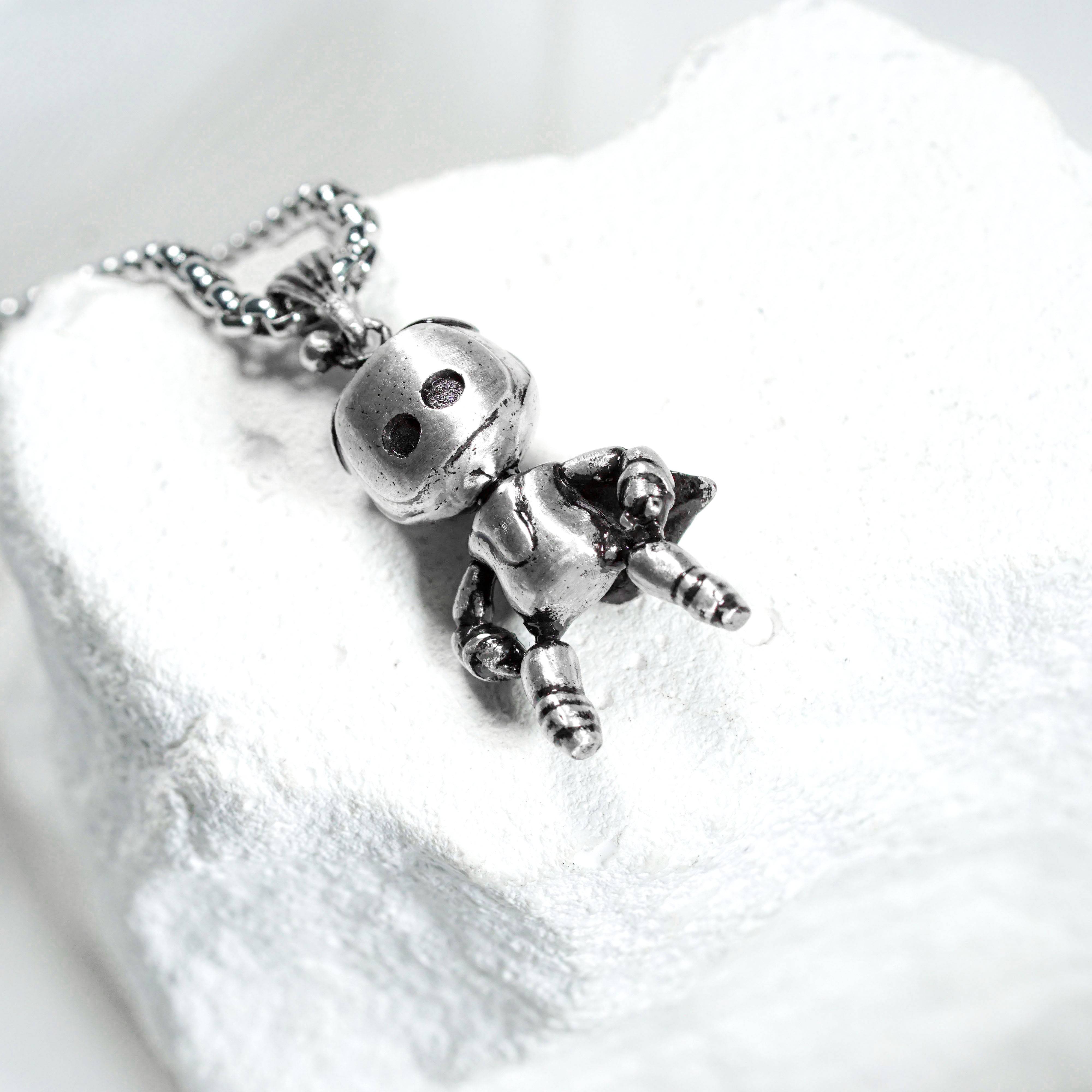Astro Bot Necklace, Silver 950 Jewelry, PS5 Gaming Necklace, Perfect Sony Fan Gift for Him, Gift for Fans 8 - EternaSilver DSC08672 - EternaSilver