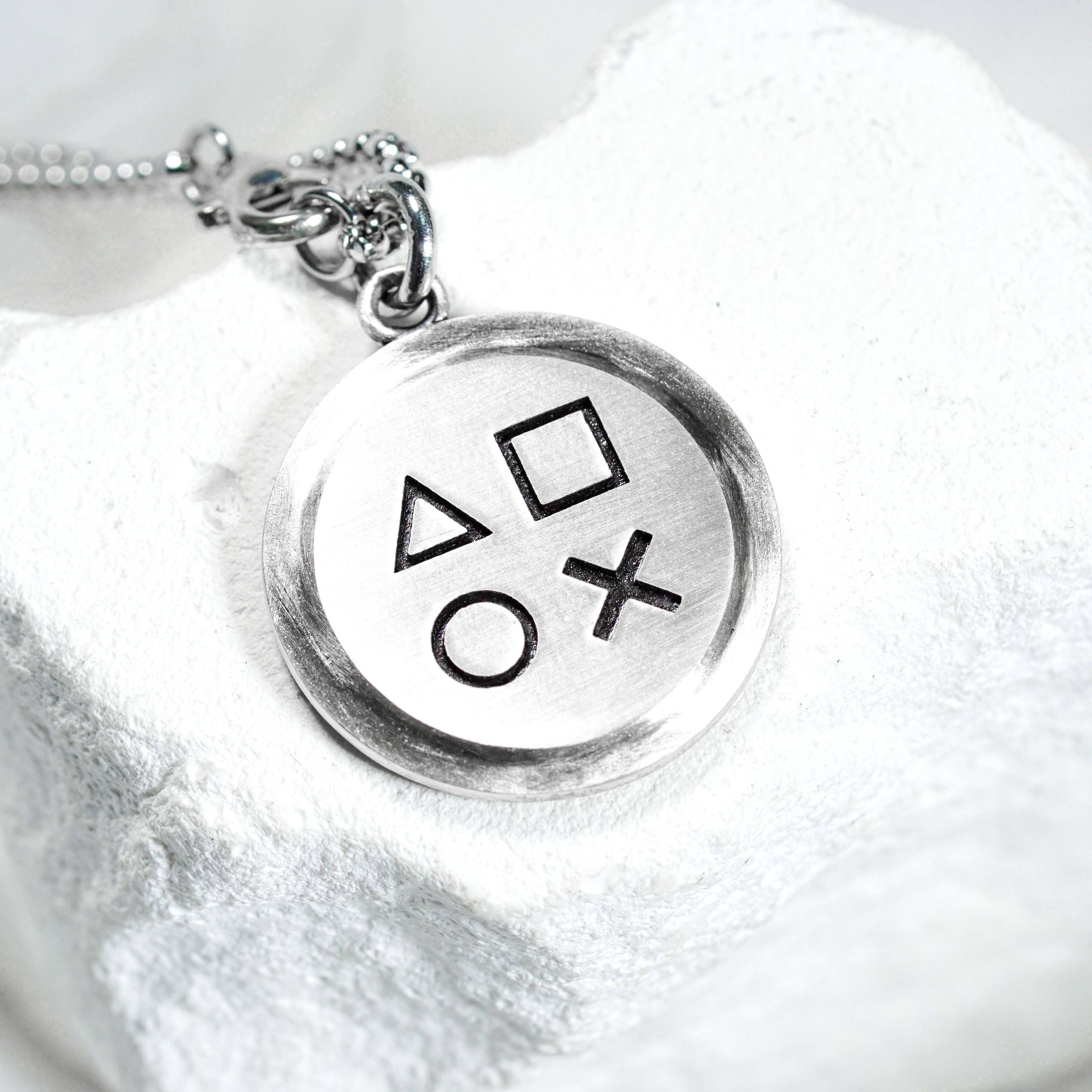 Astro Bot Coin Necklace, Silver 950 Jewelry, PS5 Gaming Coin Necklace, Perfect Sony Fan Gift for Him, Gift for Fans 10 - EternaSilver DSC08675 - EternaSilver