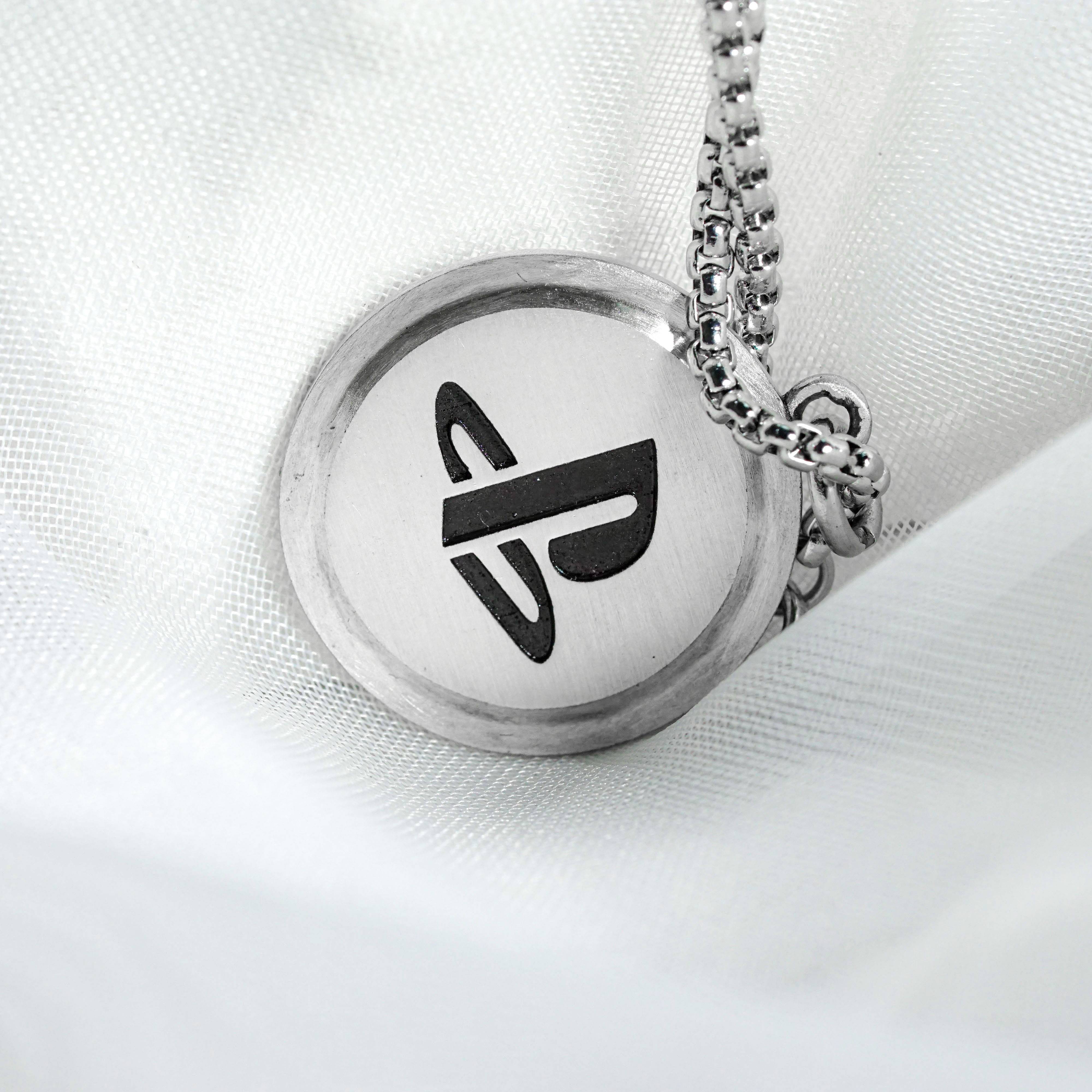 Astro Bot Coin Necklace, Silver 950 Jewelry, PS5 Gaming Coin Necklace, Perfect Sony Fan Gift for Him, Gift for Fans 8 - EternaSilver DSC08687 - EternaSilver