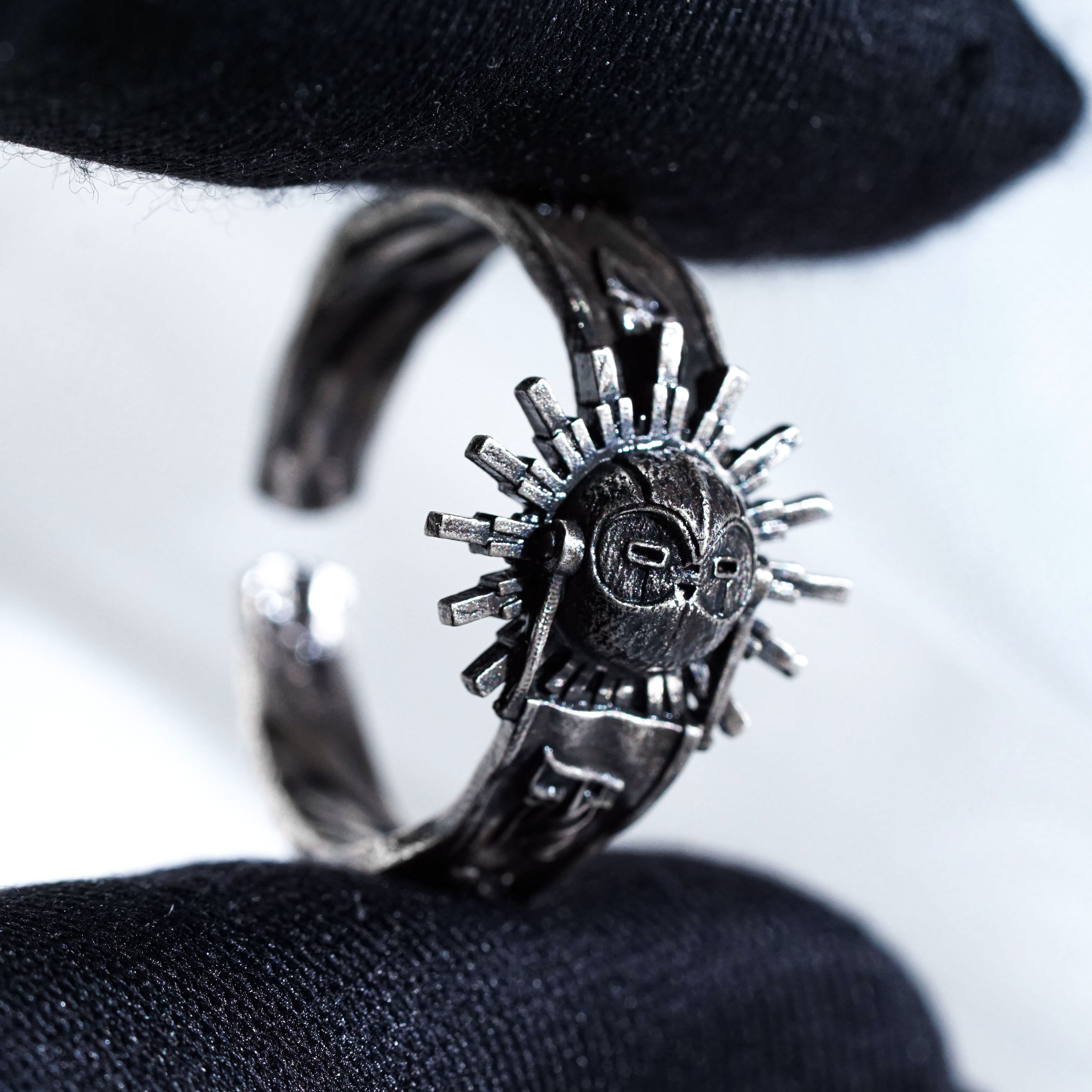 Esquie Mask Ring, Clair Obscur Expedition 33 Inspired Handmade 950 Silver Ring, Fantasy Jewelry Gift for Gamers and Collectors 2 - EternaSilver DSC00892 - EternaSilver