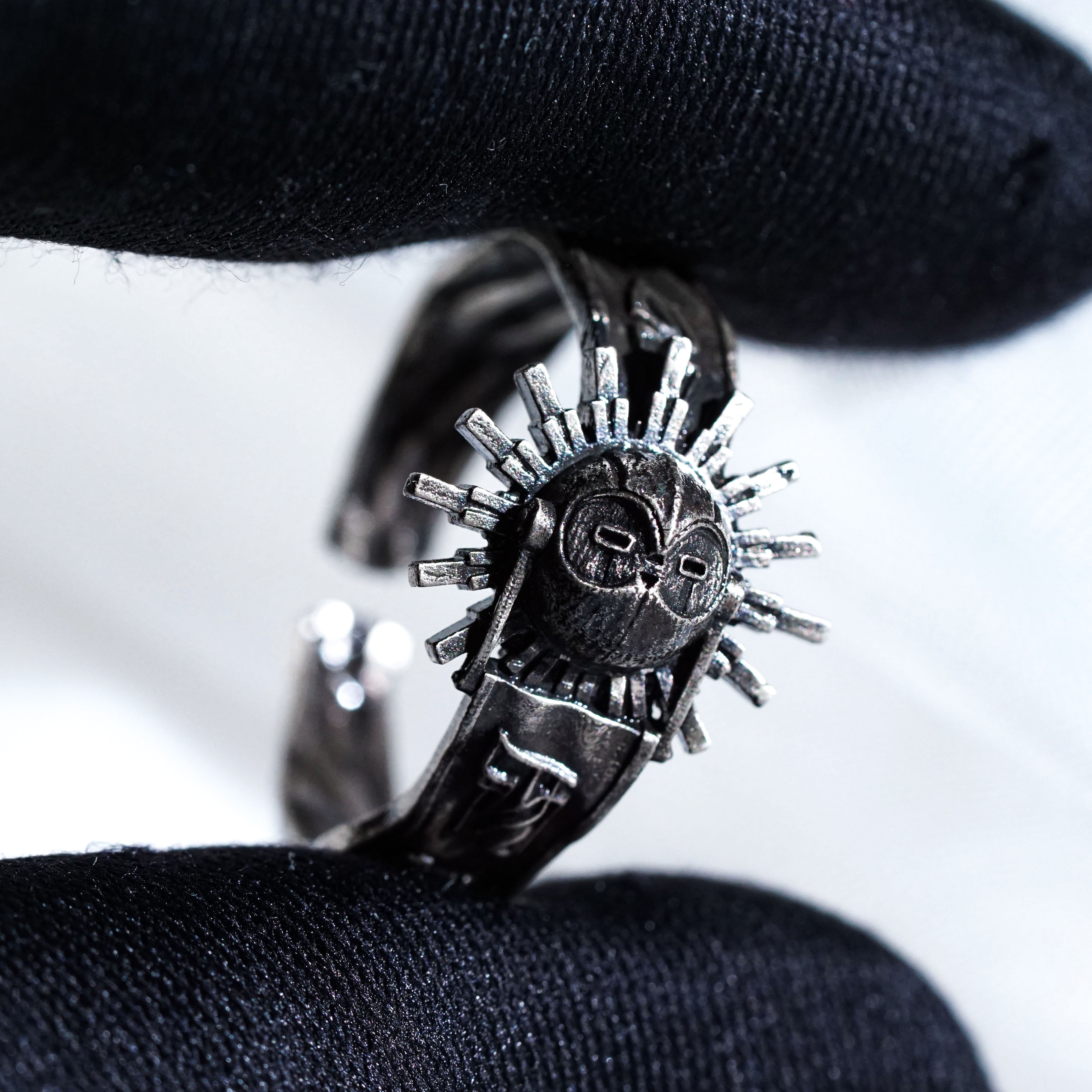 Esquie Mask Ring, Clair Obscur Expedition 33 Inspired Handmade 950 Silver Ring, Fantasy Jewelry Gift for Gamers and Collectors 4 - EternaSilver DSC00894 - EternaSilver