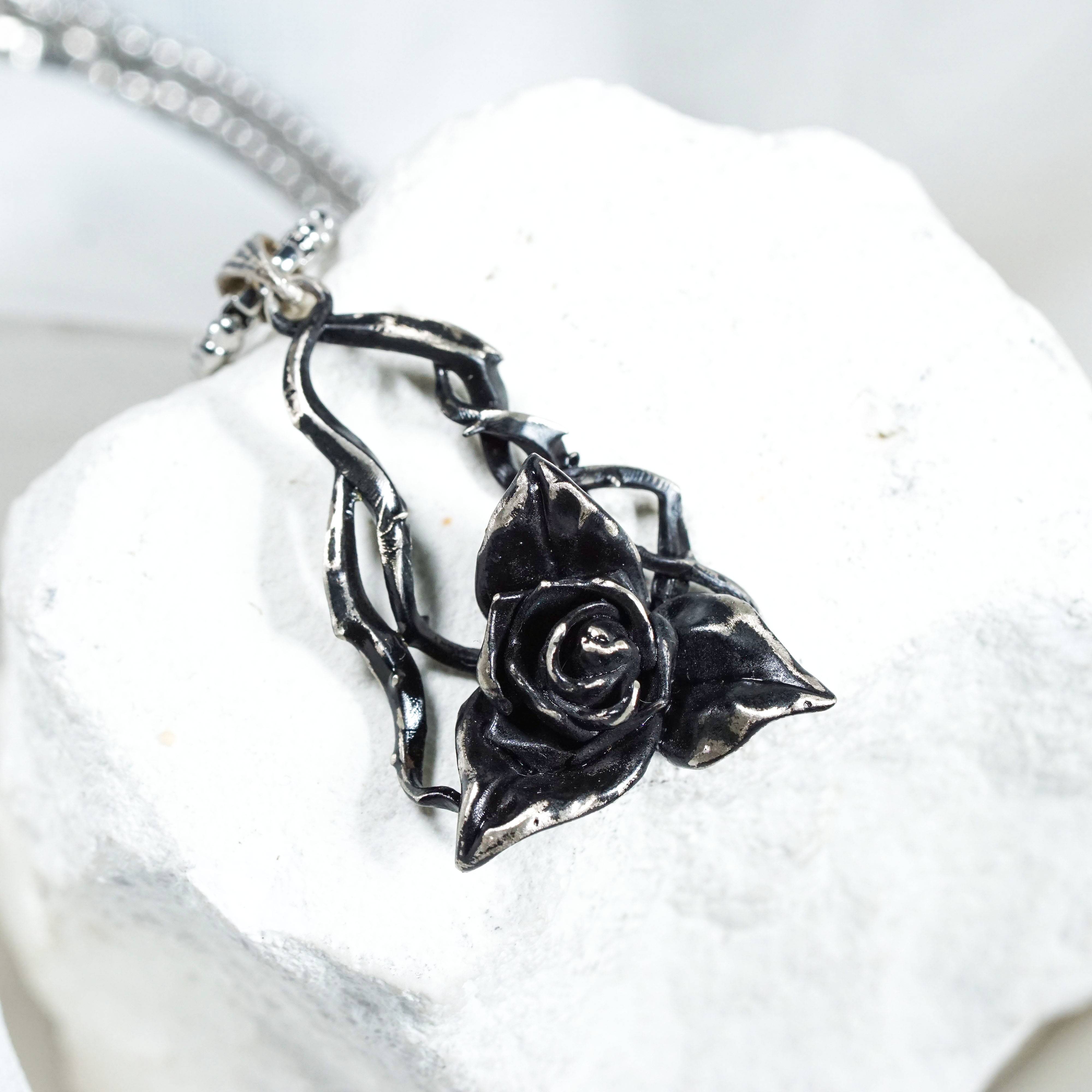 Fanmade Valorant Vyse Skill Necklace, Arc Rose Pendant, Silver 950 Handmade Valorant Jewelry, Gaming Necklace for Cosplay 3 - EternaSilver DSC08944 - EternaSilver