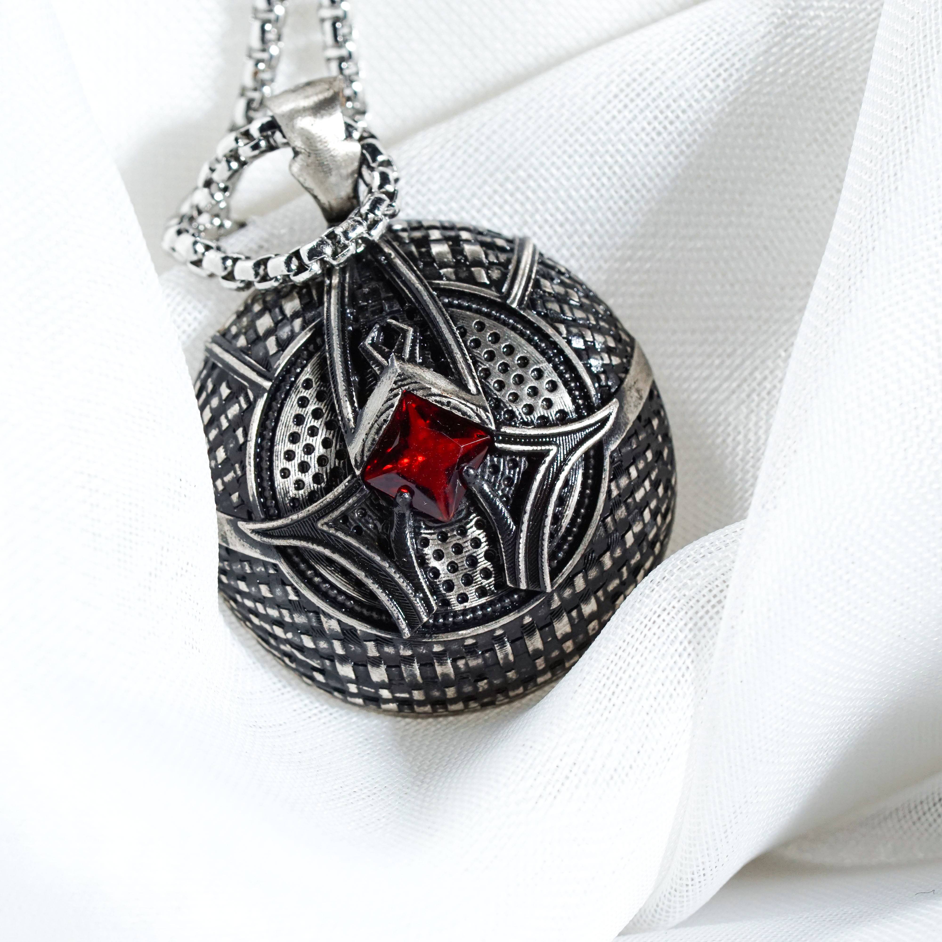 Fanmade Unflinching Protector Amulet, Baldur's Gate 3 Handmade Silver 950 Necklace, Perfect BG3 Amulet for DnD and RPG Fans 4 - EternaSilver DSC09006 - EternaSilver