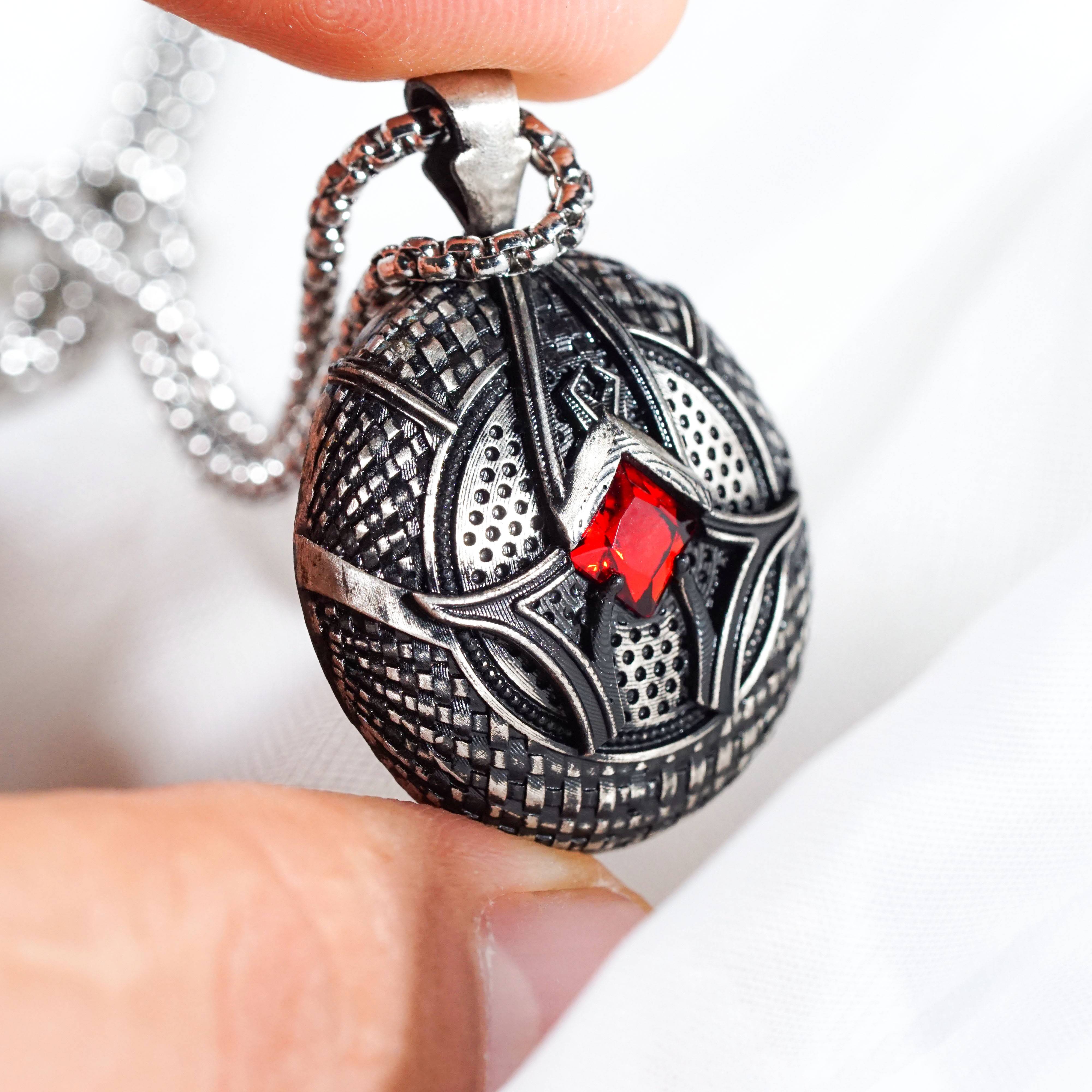 Fanmade Unflinching Protector Amulet, Baldur's Gate 3 Handmade Silver 950 Necklace, Perfect BG3 Amulet for DnD and RPG Fans 7 - EternaSilver DSC09061 - EternaSilver